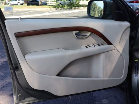 Used 2009 Volvo XC70 T6 image 23