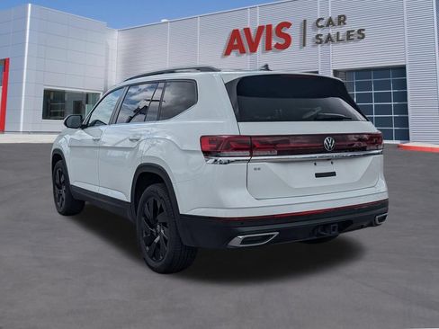 Used 2025 Volkswagen Atlas SE FWD image 9