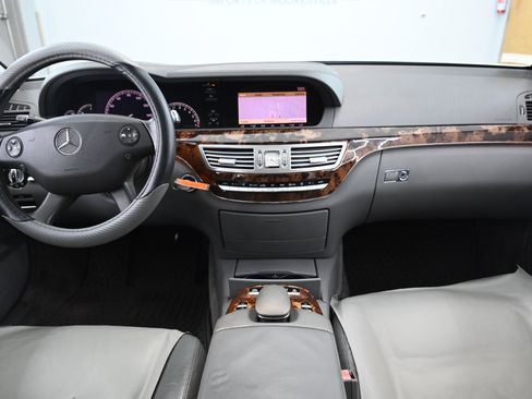 Used 2007 Mercedes-Benz S 550 image 16