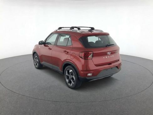 Certified 2023 Hyundai Venue SEL FWD image 3