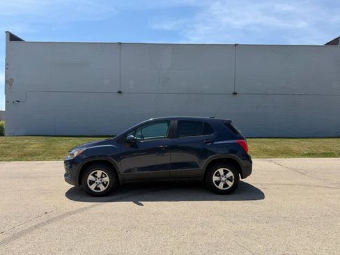 Used 2018 Chevrolet Trax LS AWD/4WD image 4