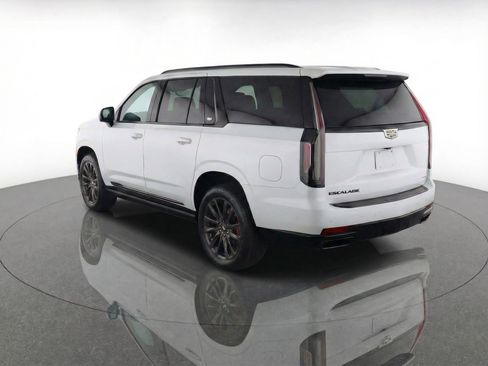 Used 2023 Cadillac Escalade ESV Sport w/ LPO, ONYX Package image 3