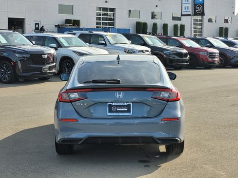 Used 2022 Honda Civic Sport image 6