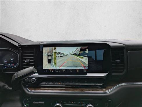 Used 2025 GMC Sierra 2500 SLE w/ SLE Value Package; image 13