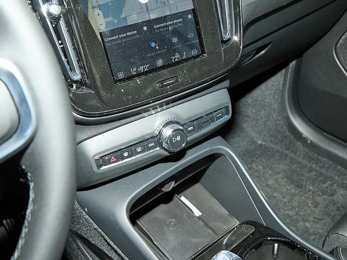 New 2026 Volvo XC40 B5 Plus w/ Climate Package image 16