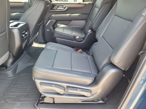 New 2026 GMC Yukon XL Denali w/ Denali Reserve Package AWD/4WD image 24
