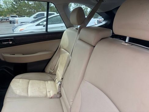 Used 2016 Subaru Outback 2.5i Limited AWD/4WD image 18