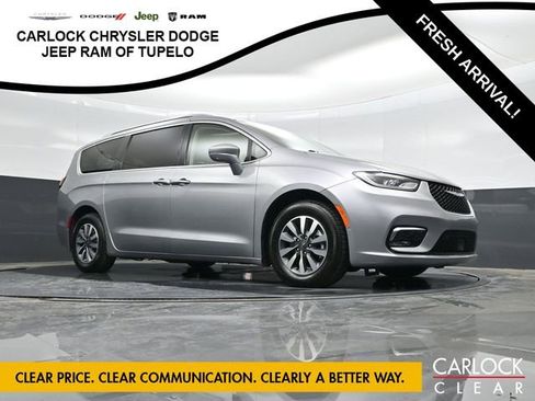 Used 2021 Chrysler Pacifica Touring-L image 46