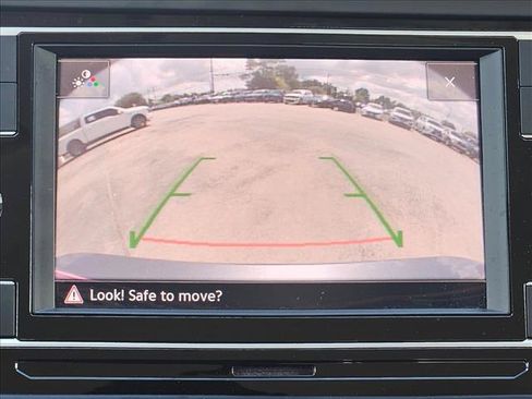 Used 2024 Volkswagen Jetta SE FWD image 13
