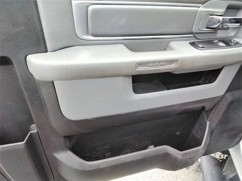 Used 2017 RAM 5500 Tradesman w/ Power & Remote Entry Group image 20