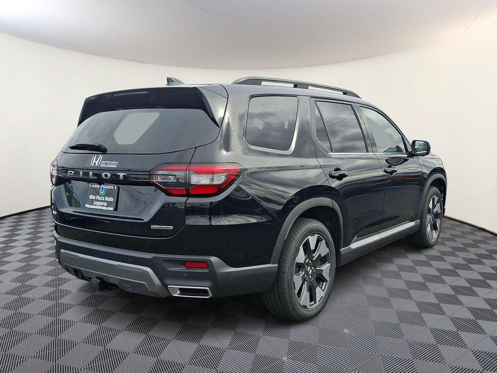 New 2026 Honda Pilot Touring image 4