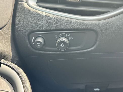 Used 2025 Chevrolet Malibu RS image 21