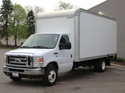Used 2019 Ford E-350 and Econoline 350 Super Duty w/ Power Windows & Locks Group RWD image 5
