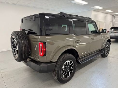 New 2025 Ford Bronco Outer Banks image 6