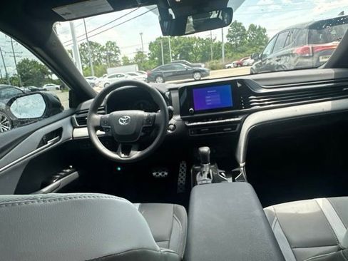 Used 2026 Toyota Camry SE w/ Convenience Package FWD image 18