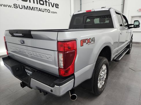 Used 2022 Ford F250 Lariat w/ Chrome Package image 4