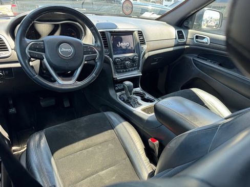 Used 2018 Jeep Grand Cherokee Altitude AWD/4WD image 6