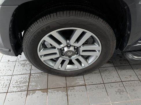 Used 2022 Toyota 4Runner TRD Sport image 8