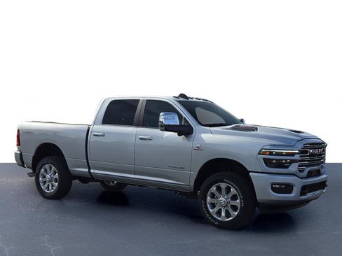 New 2026 RAM 2500 Laramie AWD/4WD image 5