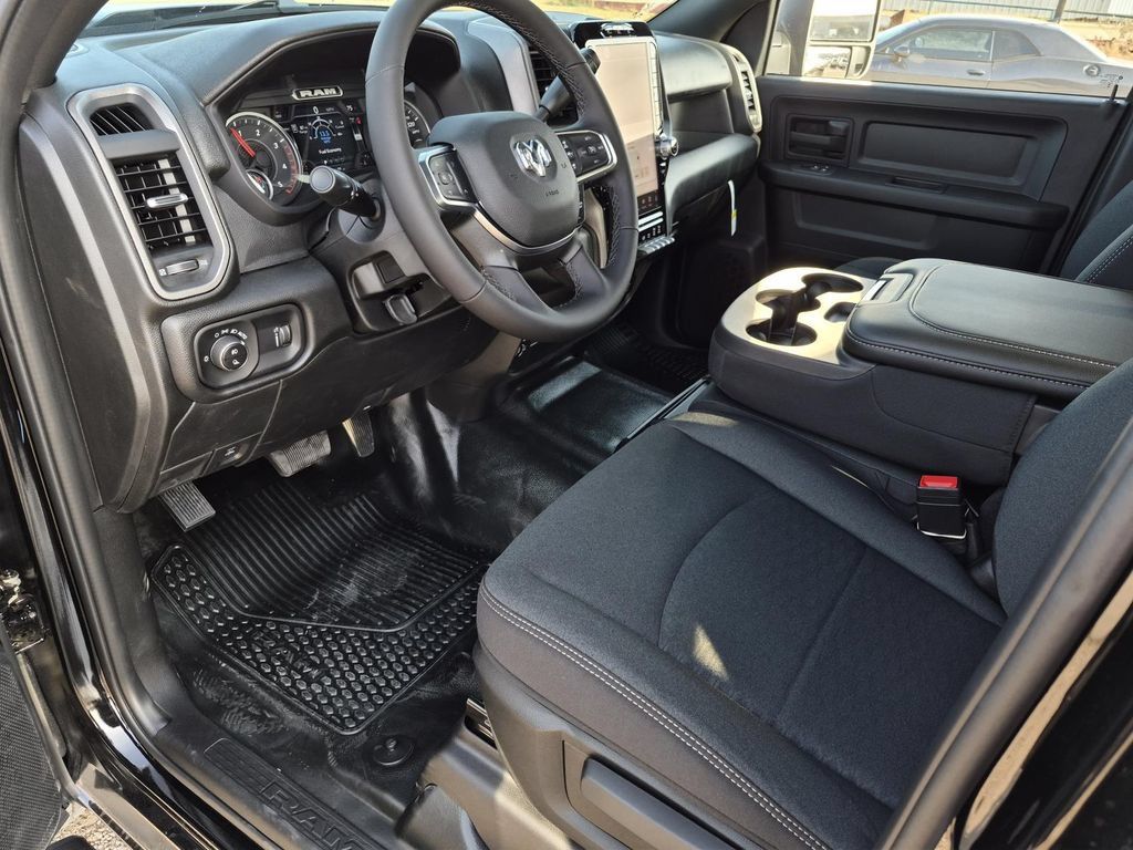 New 2026 RAM 3500 Tradesman AWD/4WD image 9