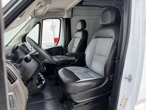 Used 2025 RAM ProMaster 3500 w/ Convenience Group FWD image 10