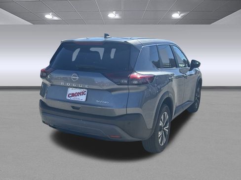 Used 2023 Nissan Rogue SV image 3