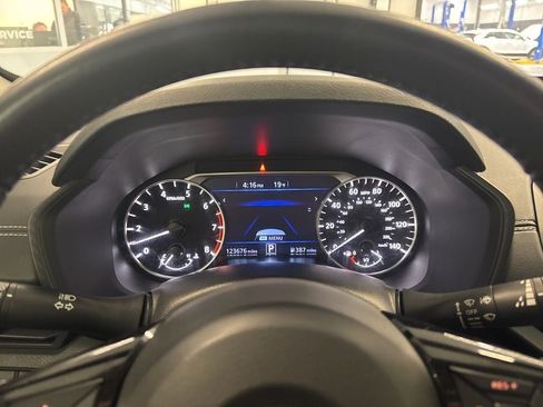 Used 2021 Nissan Altima 2.5 SV w/ SV Premium Package image 14