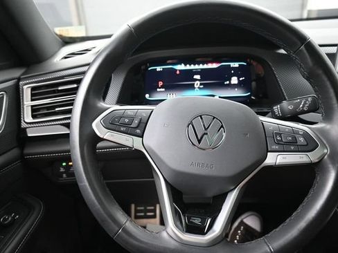 Used 2024 Volkswagen Atlas Cross Sport SEL R-Line AWD/4WD image 8