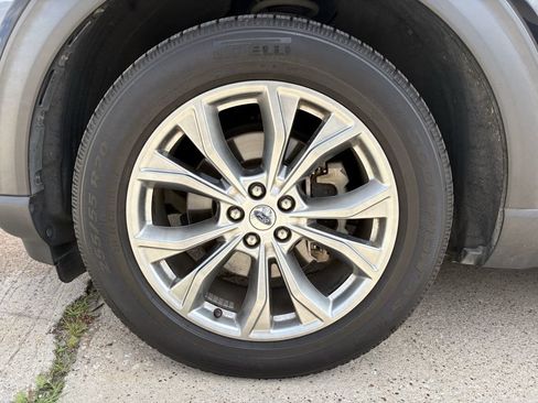 Used 2022 Ford Explorer Limited w/ Equipment Group 301A RWD image 9