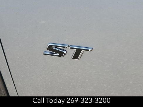 New 2026 Buick Enclave Sport Touring w/ Power Package image 32