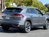Used 2022 Volkswagen Atlas Cross Sport SE image 4