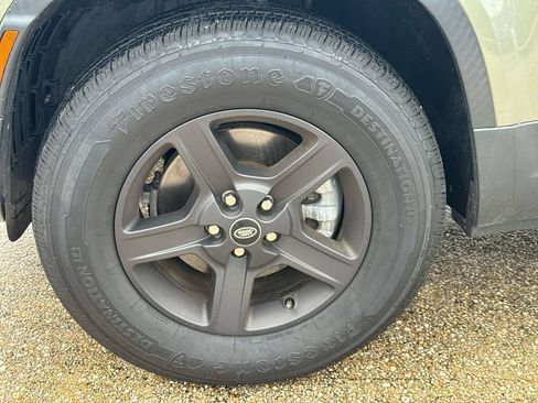 Used 2022 Land Rover Defender 110 S AWD/4WD image 4