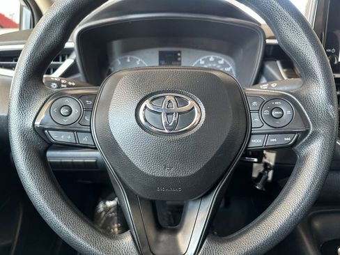 Used 2025 Toyota Corolla LE FWD image 20