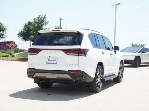Used 2025 Lexus LX 700h Luxury w/ Appearance Package AWD/4WD image 9