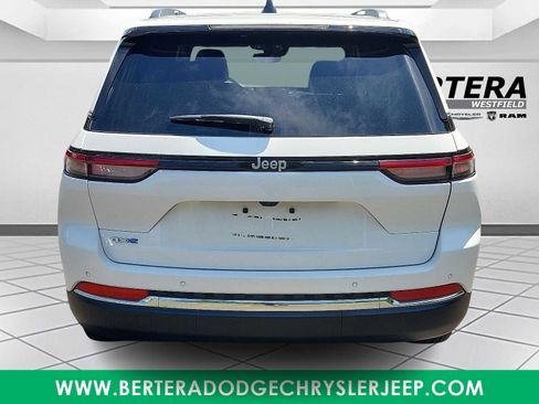 Used 2024 Jeep Grand Cherokee Limited 4xe image 5