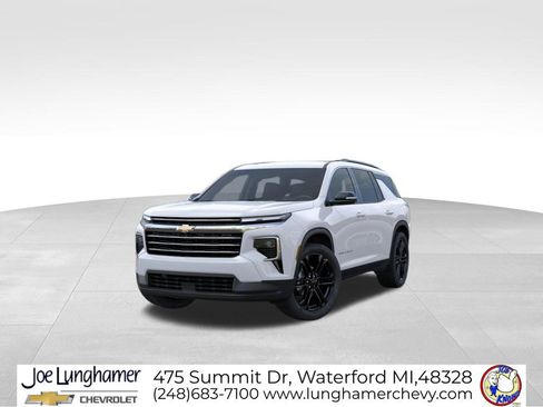 New 2026 Chevrolet Traverse LT w/ LPO, Floor Liner Package FWD image 8