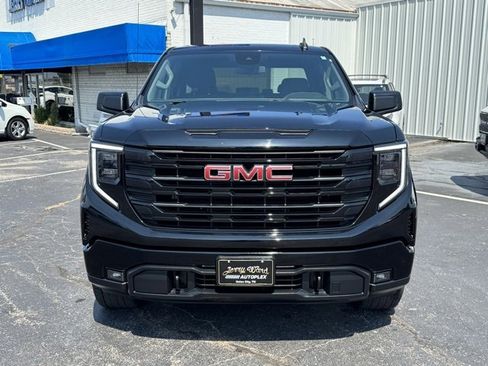Used 2022 GMC Sierra 1500 Elevation image 2