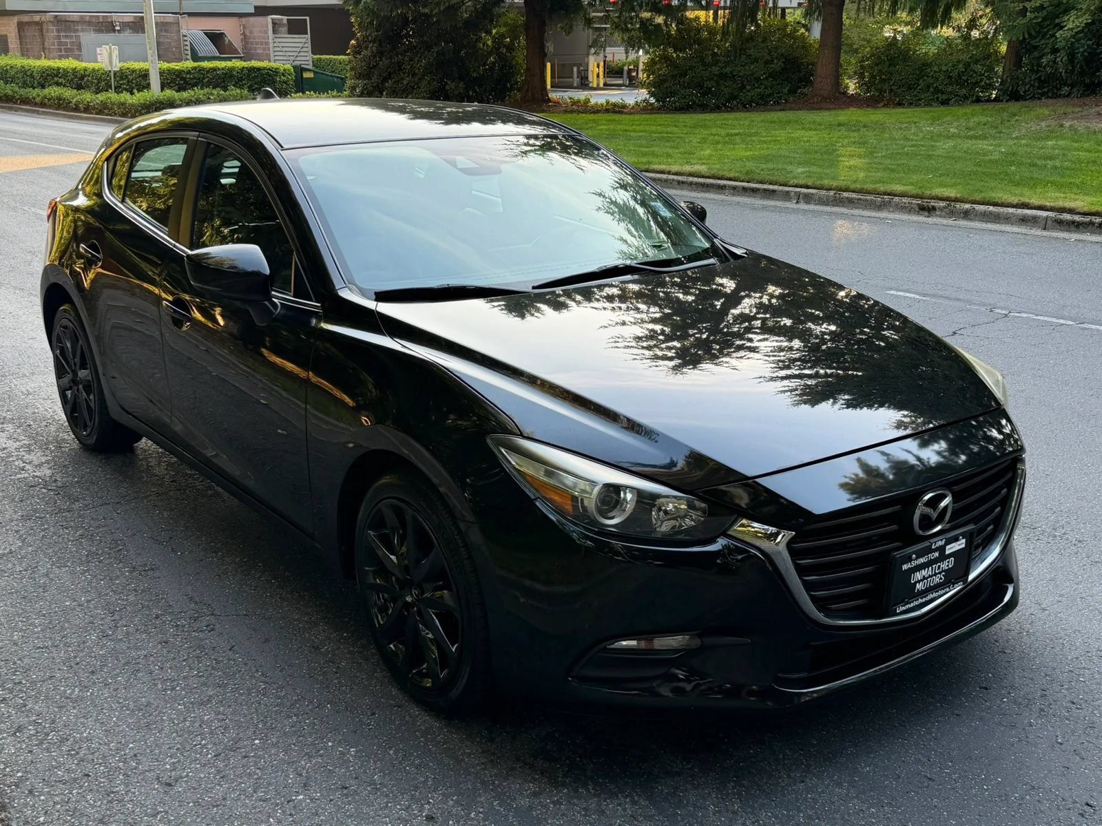 Used 2018 MAZDA MAZDA3 Touring FWD image 9