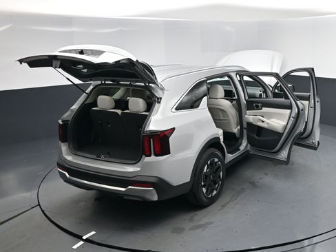 New 2026 Kia Sorento S image 17