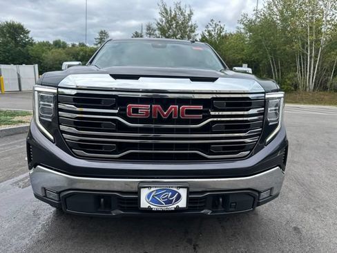 Used 2023 GMC Sierra 1500 SLT w/ SLT Premium Package AWD/4WD image 8