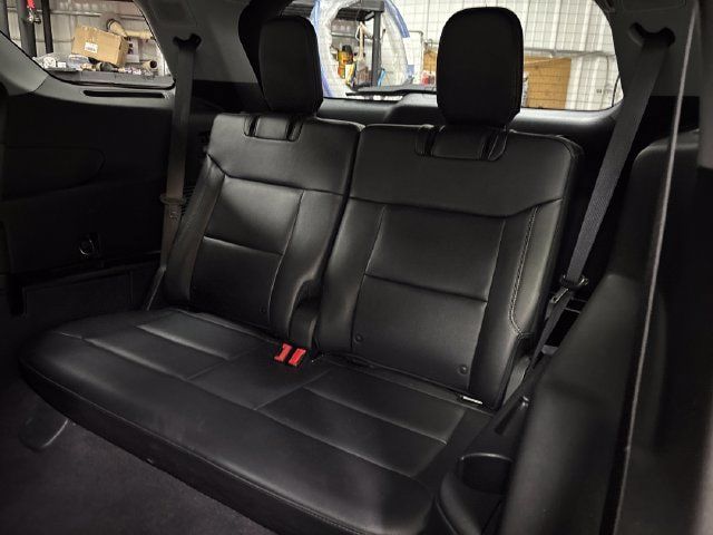 Used 2023 Ford Explorer Limited w/ Limited Technology Package AWD/4WD image 34