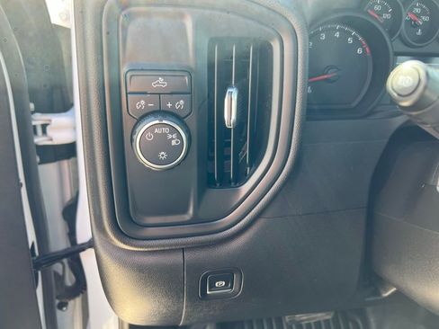 Used 2025 Chevrolet Silverado 1500 W/T image 10