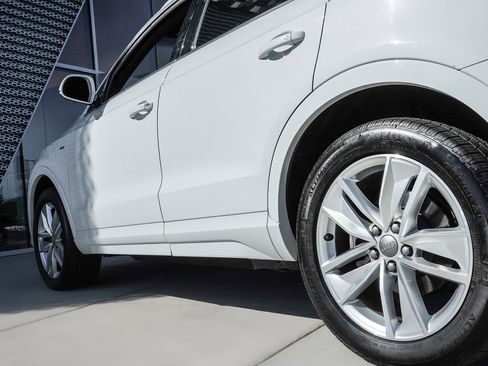 Used 2018 Audi Q3 2.0T Premium Plus w/ Premium Plus Package image 27