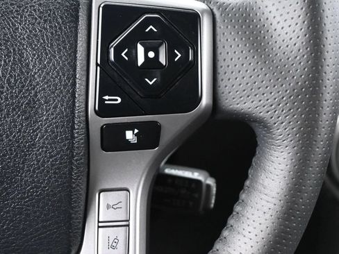 Used 2022 Toyota 4Runner SR5 Premium w/ Moonroof Package RWD image 6