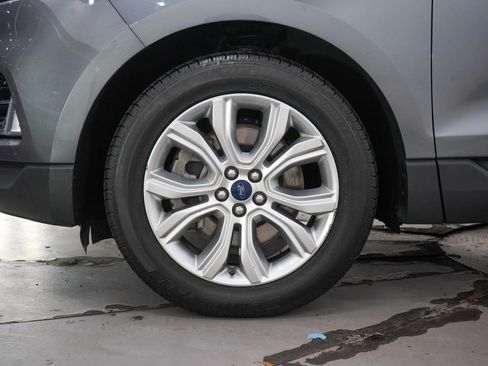 Used 2022 Ford Edge Titanium AWD/4WD image 29
