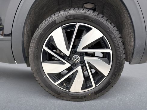 Used 2025 Volkswagen Atlas SE AWD/4WD image 26