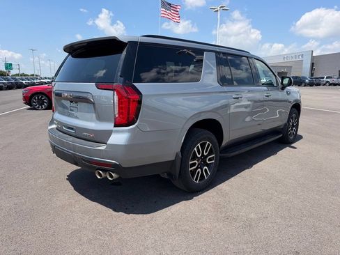 Used 2023 GMC Yukon XL AT4 AWD/4WD image 6