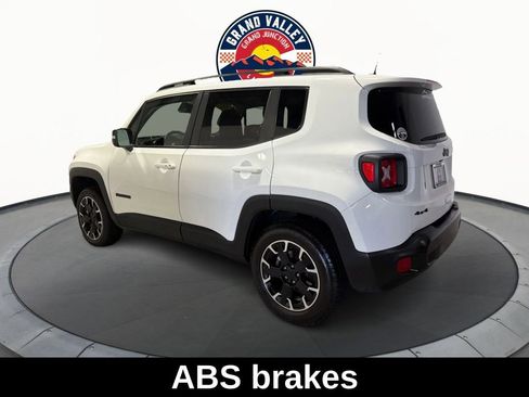 Used 2023 Jeep Renegade Latitude image 8