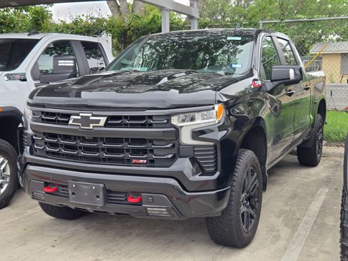 Certified 2024 Chevrolet Silverado 1500 LT Trail Boss w/ LT Trail Boss Premium Package AWD/4WD image 3