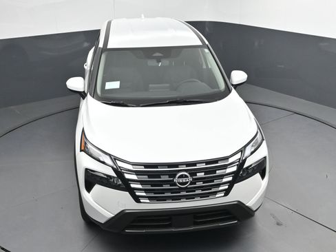 New 2026 Nissan Rogue SV image 32